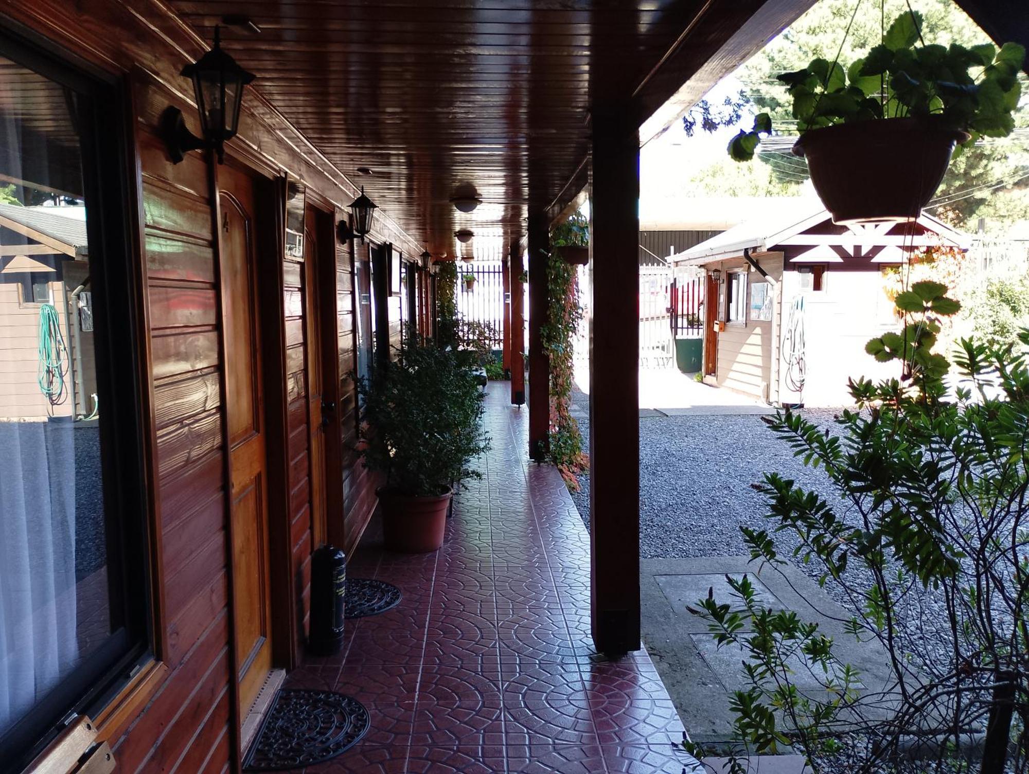 Apart-Hotel Colonia-Koenigsberg Estacionamiento Deptos Completos Ubicado En El Centro De Valdivia Aire Acondicionado Ngoại thất bức ảnh