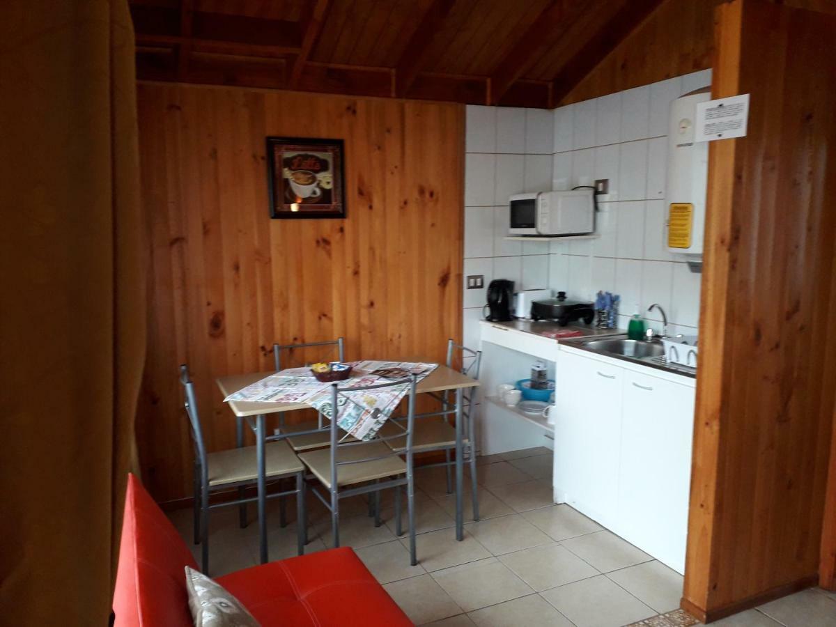 Apart-Hotel Colonia-Koenigsberg Estacionamiento Deptos Completos Ubicado En El Centro De Valdivia Aire Acondicionado Ngoại thất bức ảnh